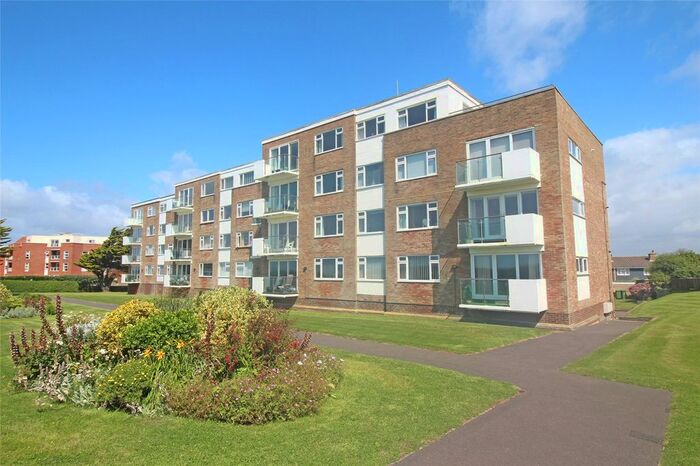 2 Bedroom Flat For Sale In Whitby Road, Milford On Sea, Lymington, Hampshire, SO41