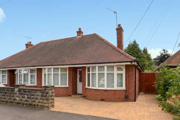 2 Bedroom Bungalow To Rent In Abingdon, Oxfordshire, OX14