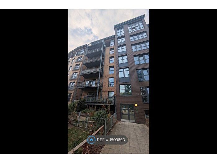 2 Bedroom Flat To Rent In Dockside Court, London, E5