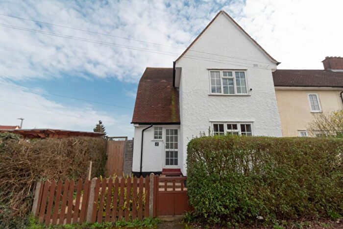 3 Bedroom End Of Terrace House To Rent In Hillbrow, Letchworth Garden City, SG6
