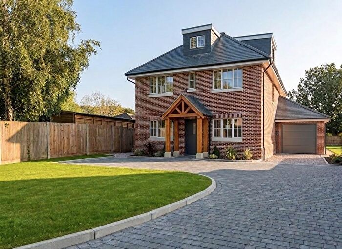 5 Bedroom Detached House For Sale In The Fieldings, Holyport, SL6