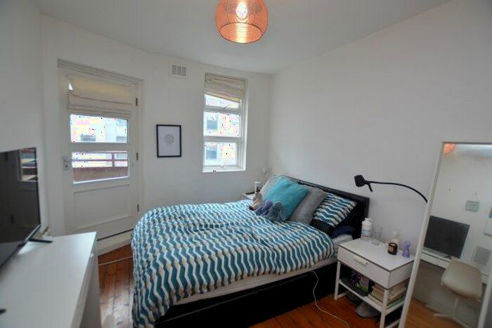 2 Bedroom Flat To Rent In Edward Street Flats, Sheffield, S3