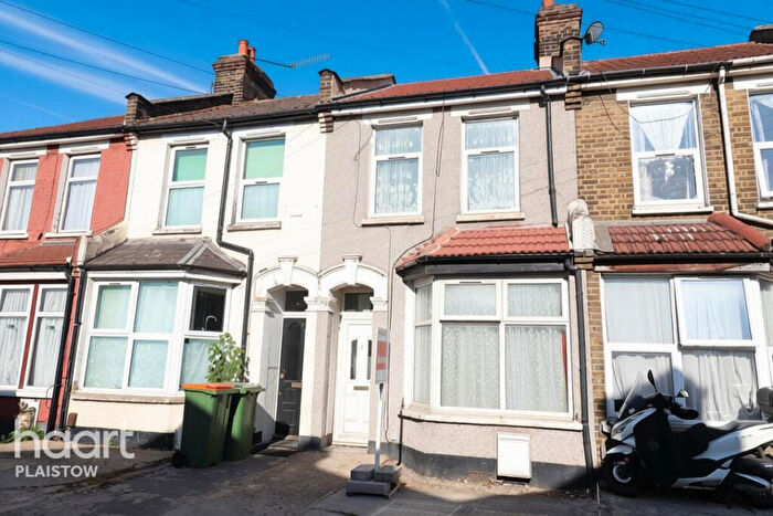2 Bedroom Terraced House For Sale In Augurs Lane, London, E13