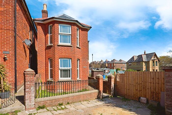 4 Bedroom Detached House For Sale In Swanmore Road, Ryde, Isle Of Wight, PO33