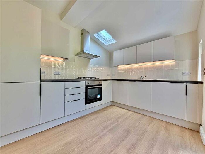 3 Bedroom House To Rent In Beechwood Terrace, PL4