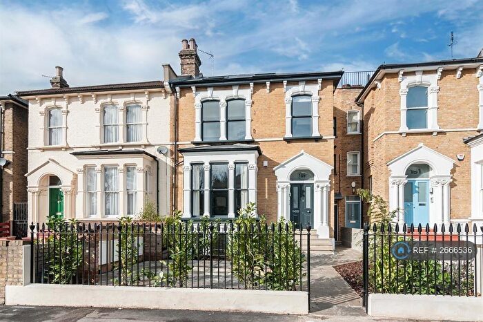3 Bedroom Flat To Rent In Evering Road, London, E5