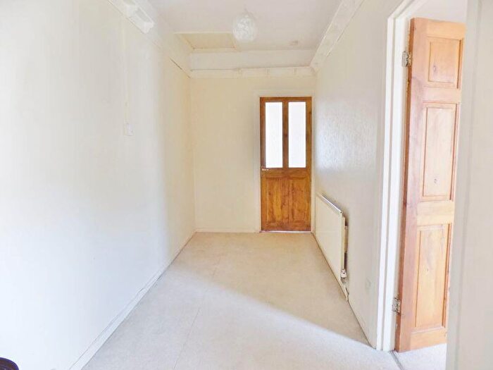 2 Bedroom Flat To Rent In Church Street, Bedwas, CF83