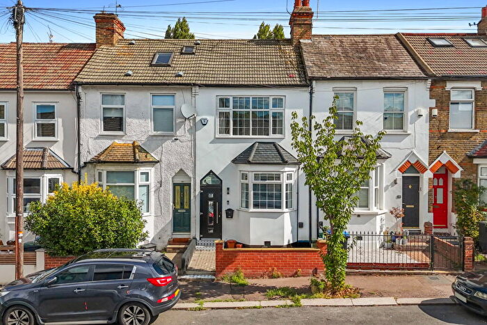 3 Bedroom Terraced House For Sale In Smeaton Road, Woodford Green, IG8
