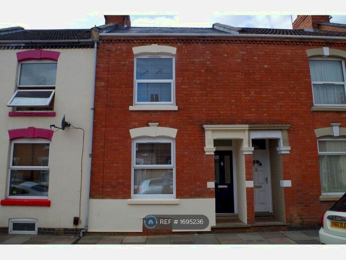 3 Bedroom Terraced House To Rent In Roe Road, Northampton, NN1