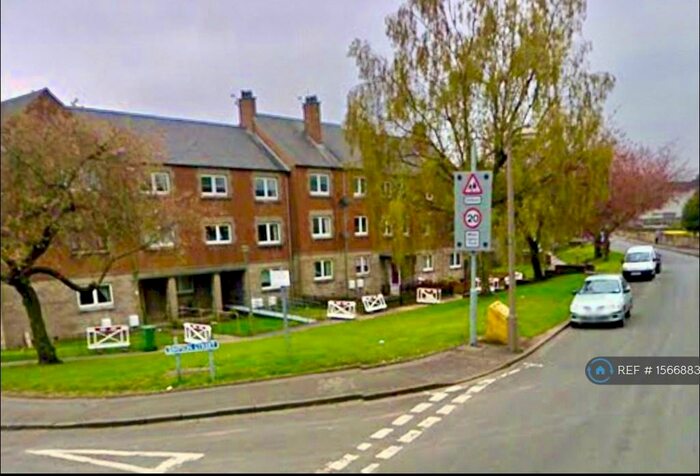 2 Bedroom Flat To Rent In Nailer Road, Camelon, Falkirk, FK1