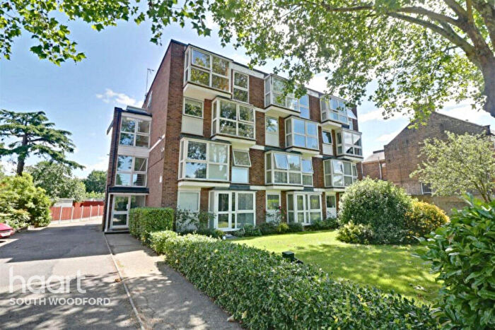 2 Bedroom Flat To Rent In Hollybush Hill, London, E11
