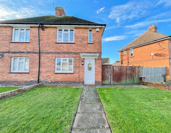 2 Bedroom End Of Terrace House To Rent In Hampden Avenue, Eastbourne, BN22