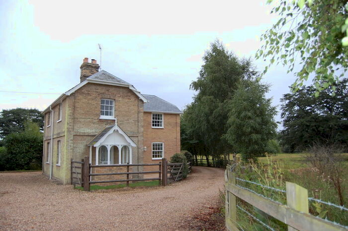 3 Bedroom Detached House To Rent In Colchester Road, Dedham, CO7