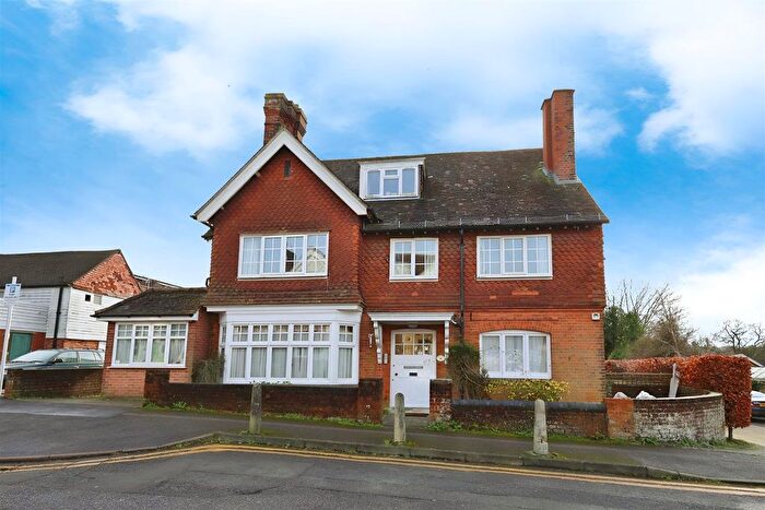 3 Bedroom Flat To Rent In Rockdale Road, Sevenoaks, TN13