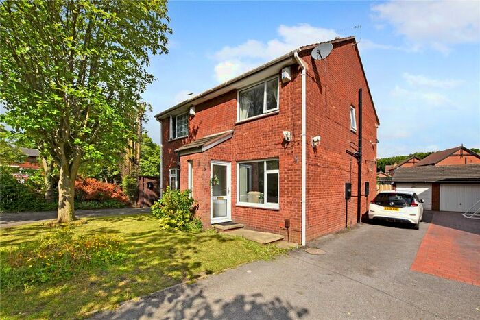 2 Bedroom Semi-Detached House To Rent In Melton Close, Leeds, West Yorkshire, LS10