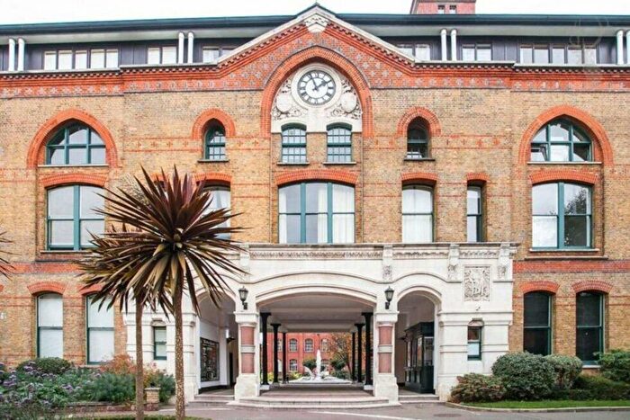 1 Bedroom Flat To Rent In Bow Quater, Bow, E3