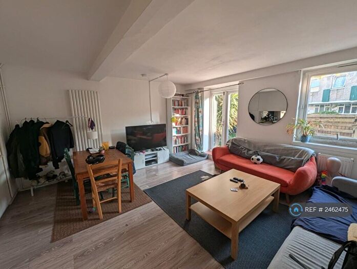 3 Bedroom Flat To Rent In Longman House, London, E2