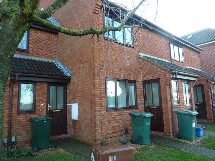 1 Bedroom Flat To Rent In Maple Court, Kidlington, OX5