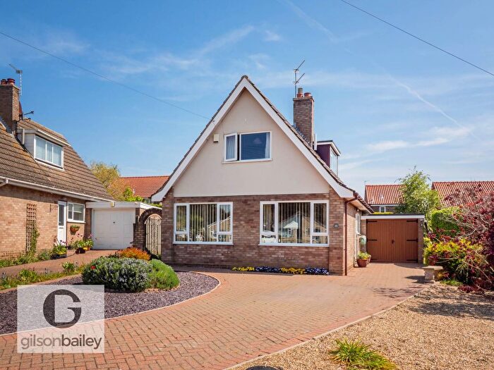 3 Bedroom Chalet For Sale In New Close, Acle, NR13
