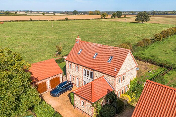 5 Bedroom Detached House For Sale In Chain Free Unique And Spacious Five Bedroom Home In Northwold, IP26