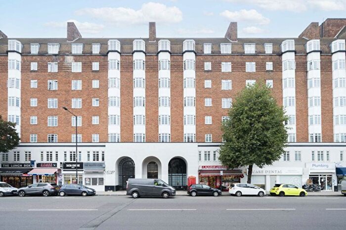 1 Bedroom Flat To Rent In Hammersmith Road, London, W6