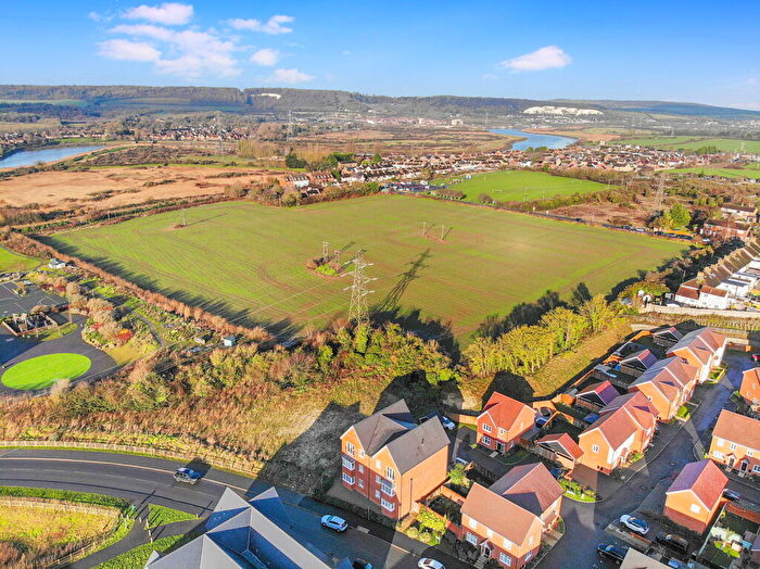 2 Bedroom Apartment For Sale In Walter House, Peters Village, Wouldham, ME1