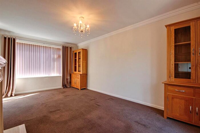 2 Bedroom Detached House For Sale In Orchard Croft, Cottingham, HU16