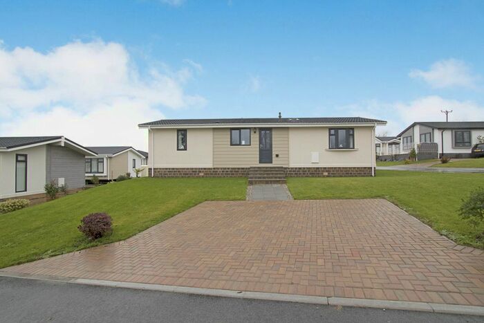 2 Bedroom Bungalow For Sale In Palm Way, Fir Hill Park, Trebarber, Newquay, TR8