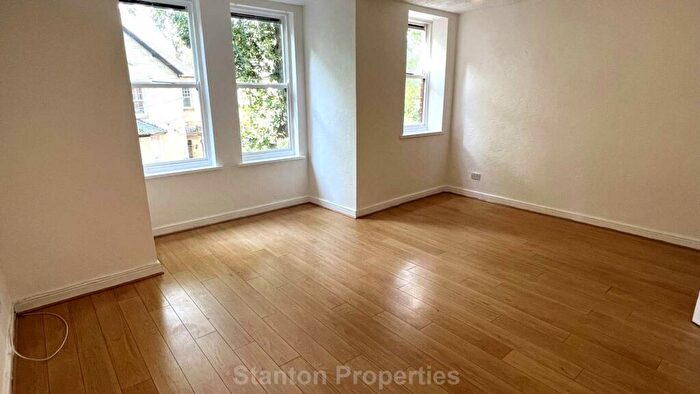 Studio To Rent In Chatham Grove, Withington, M20