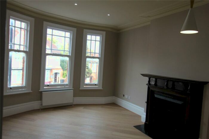 3 Bedroom Apartment To Rent In Muswell Hill Broadway, London, N10