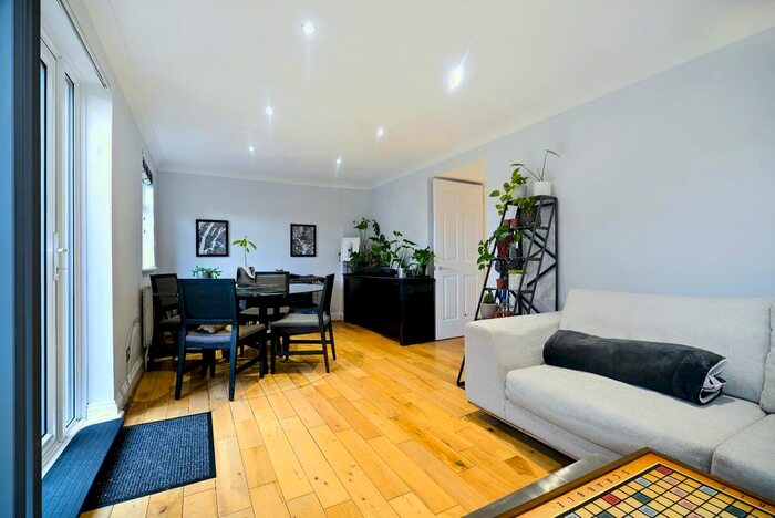 2 Bedroom Flat To Rent In Arundel Place, Barnsbury, N1