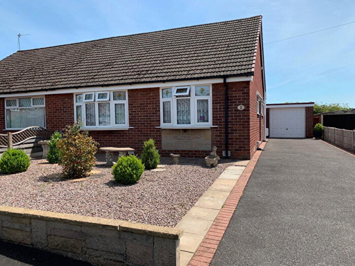 2 Bedroom Semi-Detached Bungalow For Sale In Tandy Avenue, DE12