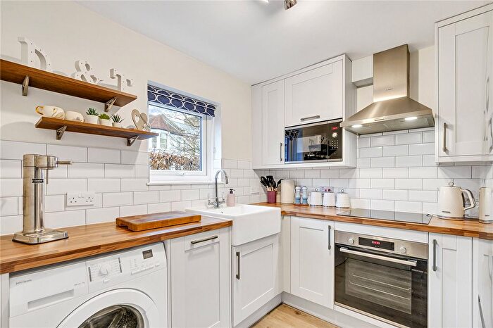 1 Bedroom Flat For Sale In Batson Street, London, W12