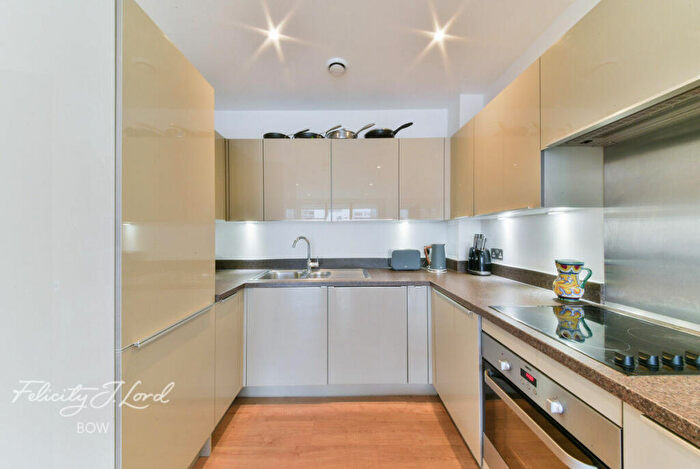 1 Bedroom Flat For Sale In Violet Road, Bow, E3