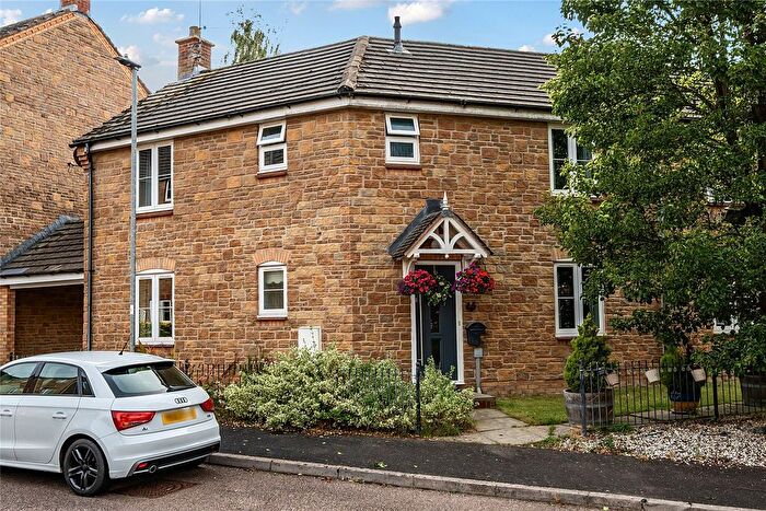 3 Bedroom Semi-Detached House For Sale In Shambles Drive, Copplestone, Crediton, Devon, EX17