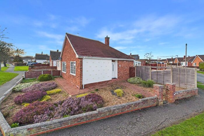 2 Bedroom Bungalow For Sale In Elm Drive, St. Ives, Cambridgeshire, PE27