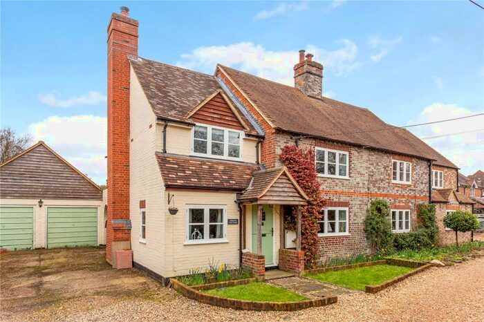 3 Bedroom Semi-Detached House For Sale In Bagnor, Newbury, Berkshire, RG20