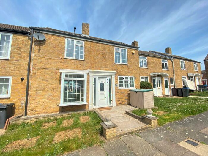 3 Bedroom House To Rent In Westfield, Harlow, CM18