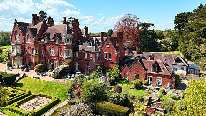 4 Bedroom End Of Terrace House For Sale In Hitcham Lane, Burnham, Buckinghamshire, SL1