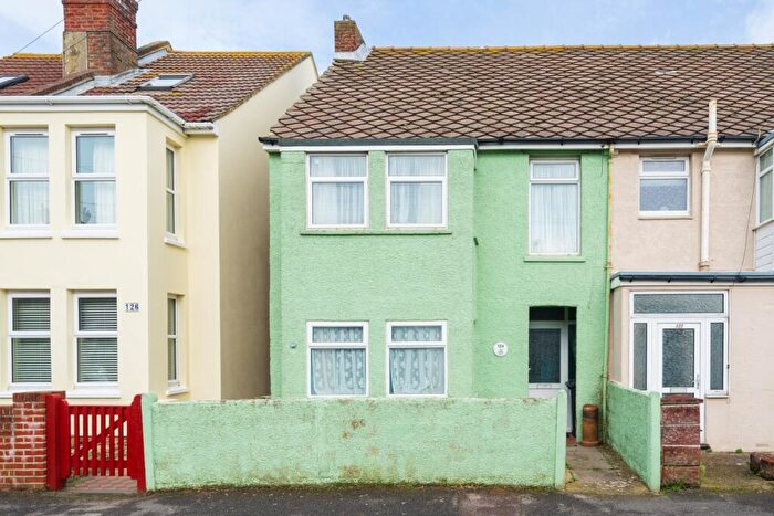 3 Bedroom End Of Terrace House For Sale In Gosport Road, Lee-on-the-Solent, Hampshire, PO13
