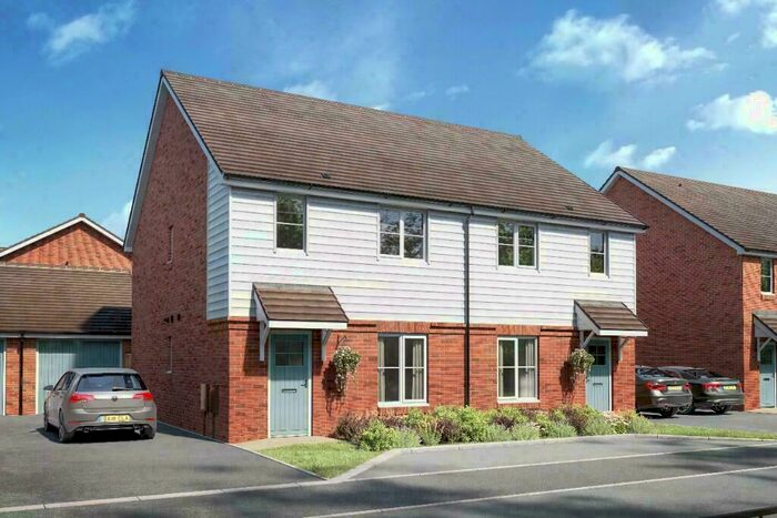 3 Bedroom Semi-Detached House For Sale In Scocles Road, Minster On Sea, Kent, ME12