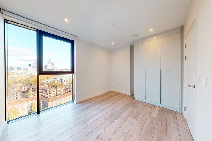 3 Bedroom Flat To Rent In New Kent Road, London, SE1