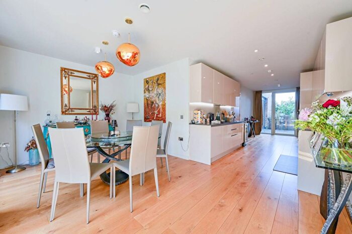 4 Bedroom Terraced House For Sale In Paddlers Avenue, Brentford, TW8