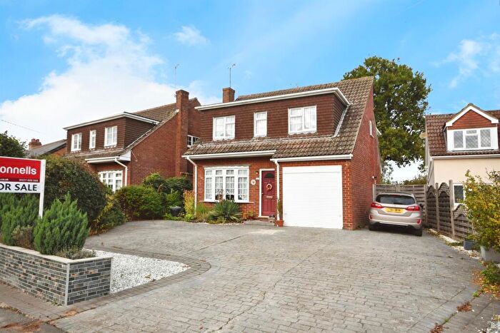 4 Bedroom Detached House For Sale In Perry Street, Billericay, CM12