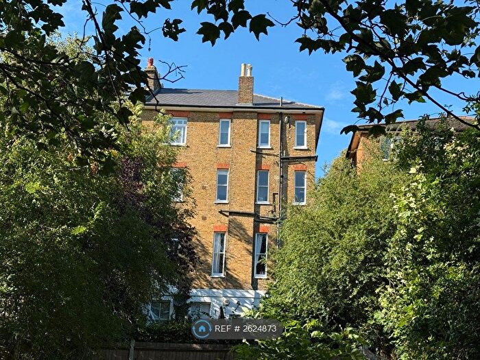 2 Bedroom Flat To Rent In Crystal Palace, London, SE19