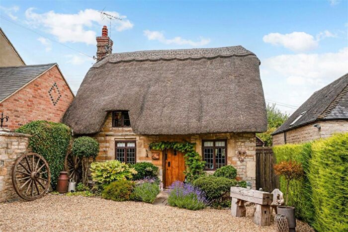 2 Bedroom Detached House For Sale In Tredington, Shipston-on-stour, CV36