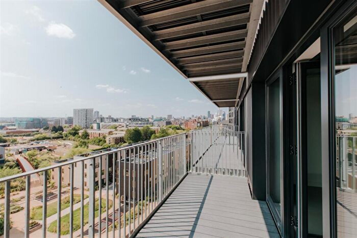 1 Bedroom Apartment To Rent In District Lofts, Climate Innovation District, LS9