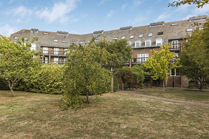 1 Bedroom Studio For Sale In Shirelake Close, Oxford, OX1