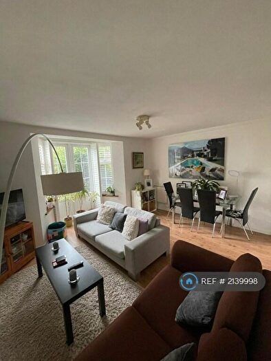 2 Bedroom Maisonette To Rent In Riverside Mansions, London, E1W