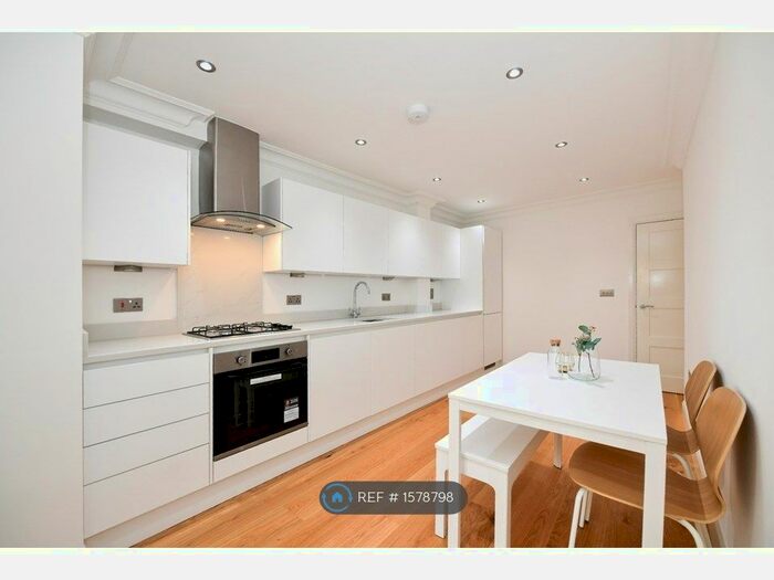 3 Bedroom Flat To Rent In Stroud Green Road, London, N4